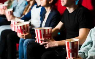 Lupakan Bioskop Konvensional: Mengapa April 2026 Menjadi Akhir dari Era Menonton Film Sebagai Penonton Pasif